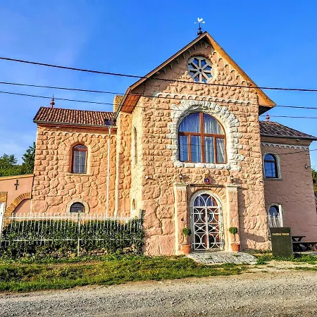 Hotel Chateau Vincze