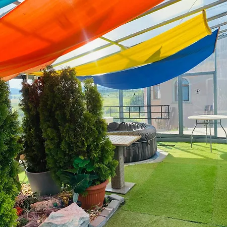 Chateau Vincze Hotel *