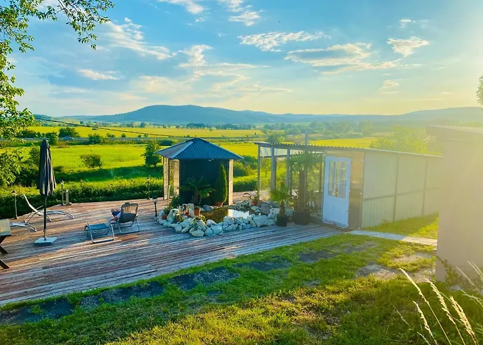 Chateau Vincze 酒店