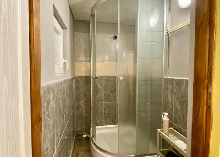 Chateau Vincze 酒店