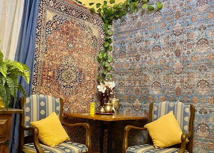 Chateau Vincze 酒店 *